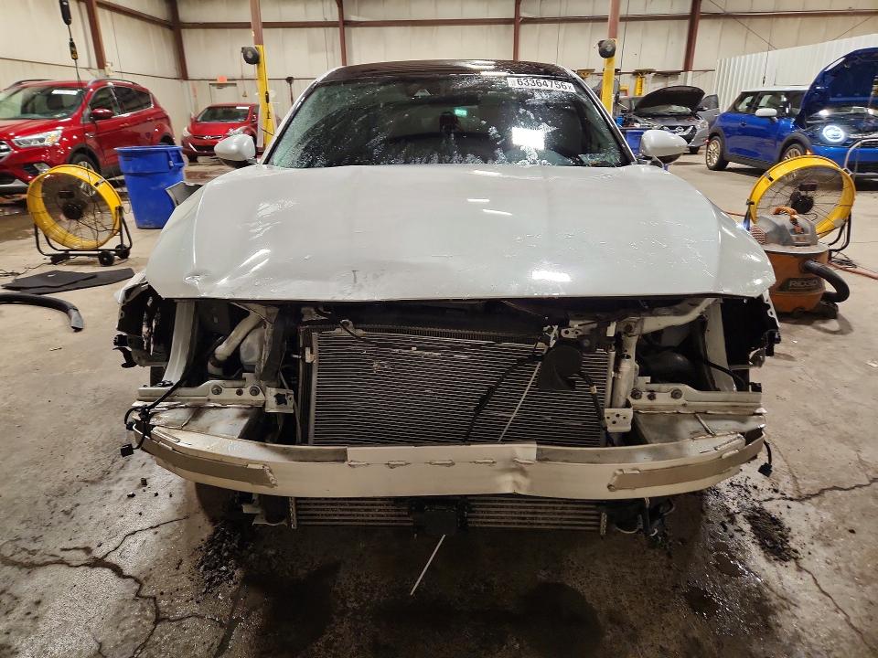 63364756 :رقم المزاد ، 1HGCV1F30JA030523 vin ، 2018 Honda Accord مزاد بيع