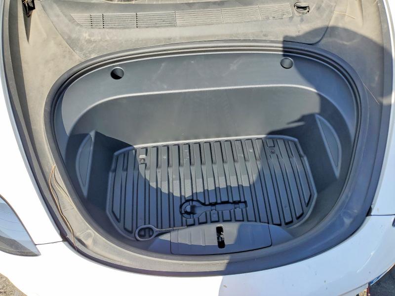 61782396 :رقم المزاد ، 5YJ3E1EB2MF877465 vin ، 2021 Tesla Model 3 مزاد بيع