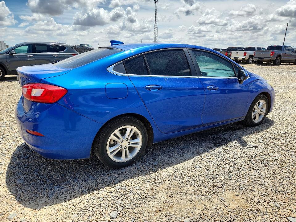 60966316 :رقم المزاد ، 3G1BE5SMXHS572441 vin ، 2017 Chevrolet Cruze مزاد بيع