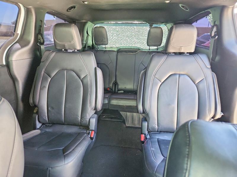 60193566 :رقم المزاد ، 2C4RC1BG5JR182400 vin ، 2018 Chrysler Pacifica مزاد بيع