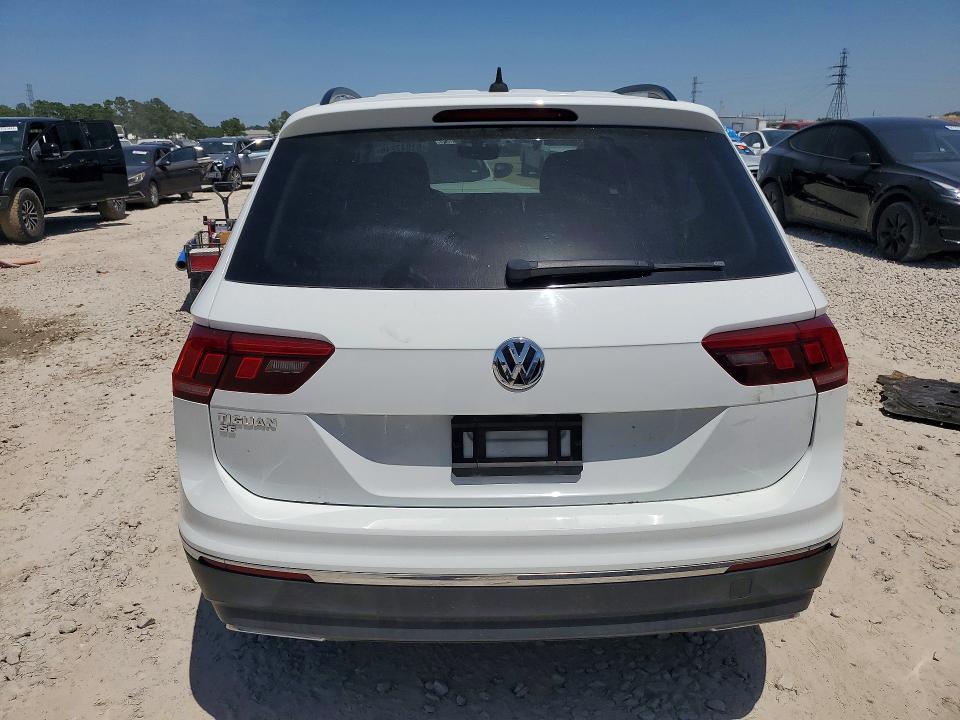 61947216 :رقم المزاد ، 3VV3B7AX4MM054157 vin ، 2021 Volkswagen Tiguan مزاد بيع