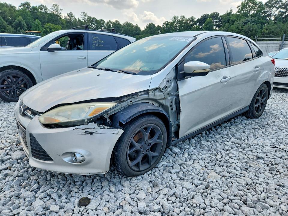 2013 Ford Focus მანქანა იყიდება აუქციონზე, vin: 1FADP3F25DL164832, აუქციონის ნომერი: 62613056