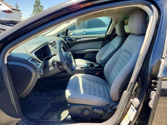 60963136 :رقم المزاد ، 3FA6P0G75GR218833 vin ، 2016 Ford Fusion مزاد بيع