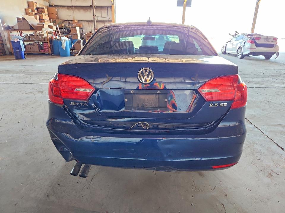 62267976 :رقم المزاد ، 3VWDP7AJ7DM358497 vin ، 2013 Volkswagen Jetta مزاد بيع