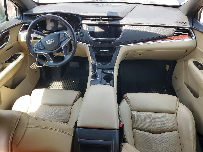 61591156 :رقم المزاد ، 1GYKNDRS0HZ260793 vin ، 2017 Cadillac Xt5 مزاد بيع