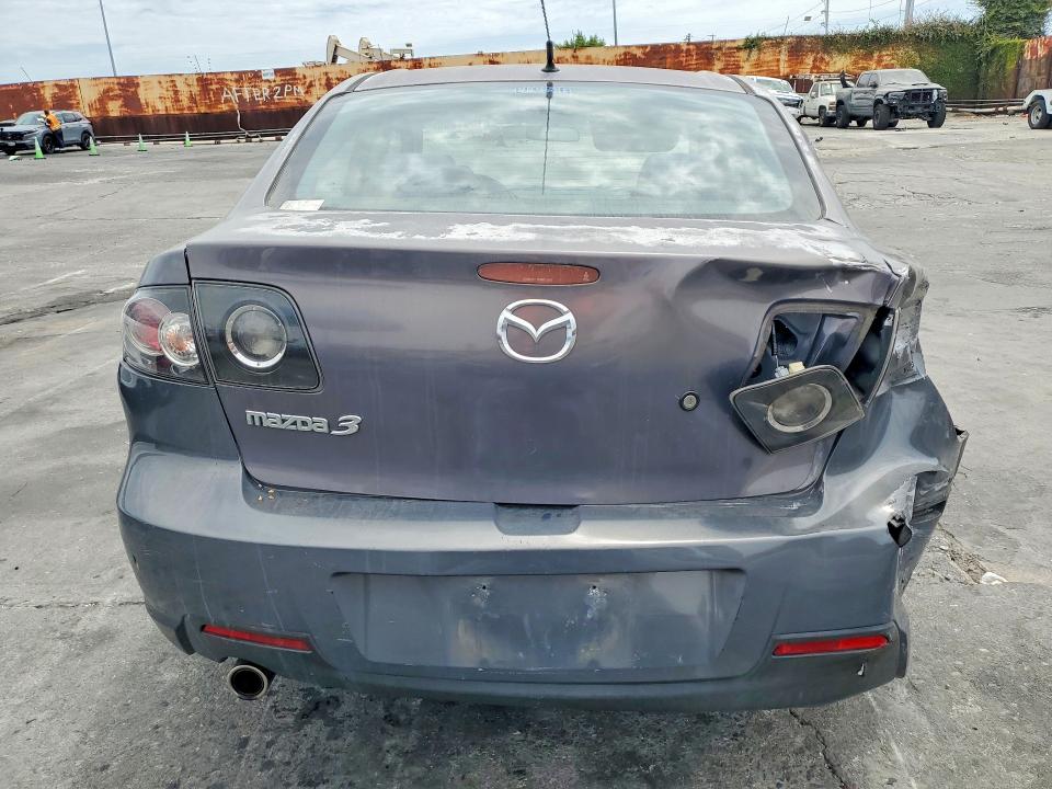 61091896 :رقم المزاد ، JM1BK12G281175424 vin ، 2008 Mazda 3 مزاد بيع