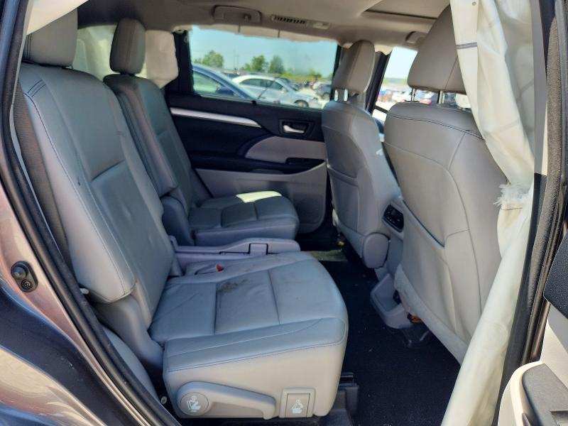 Продажа на аукционе авто 2015 Toyota Highlander, vin: 5TDJKRFH3FS220318, номер лота: 58151166