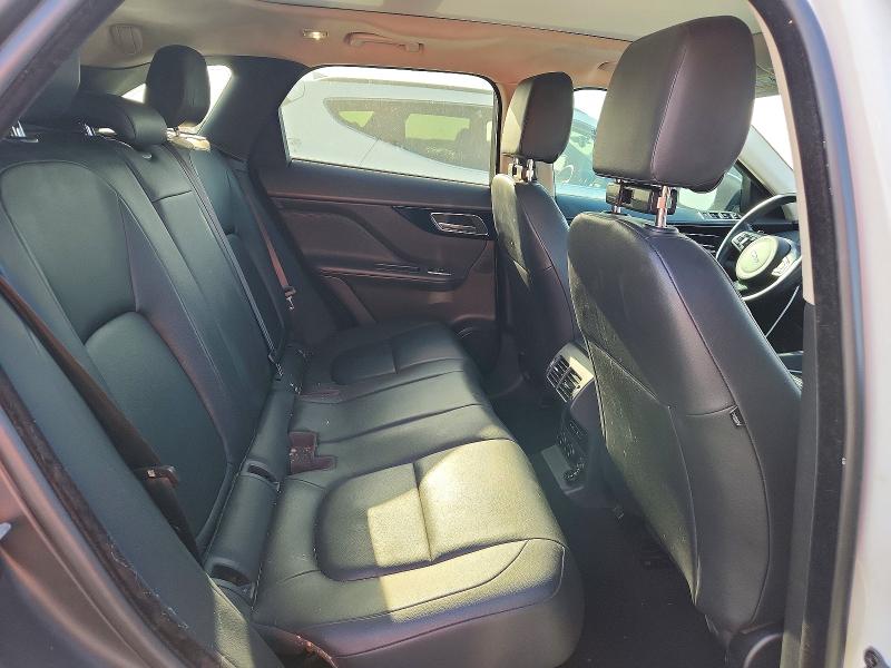 60704916 :رقم المزاد ، SADCJ2FX8LA630345 vin ، 2020 Jaguar F-pace مزاد بيع