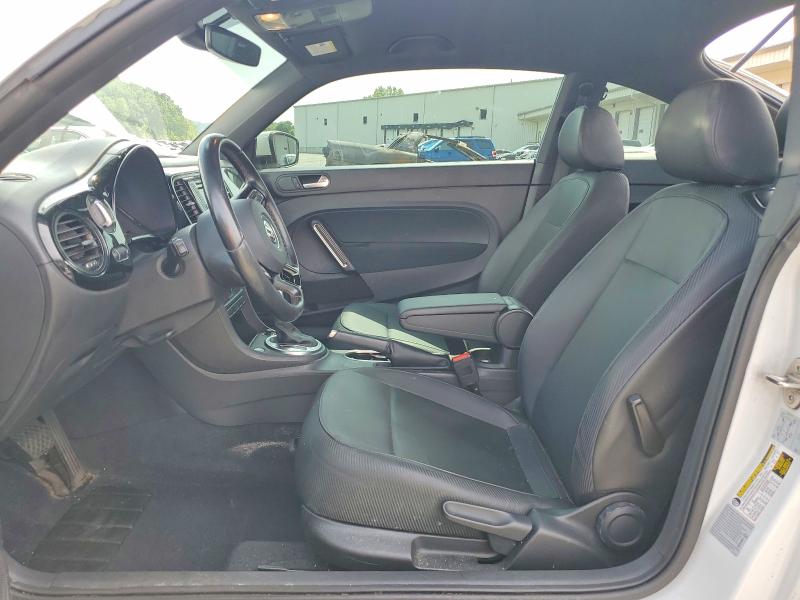 2018 Volkswagen Beetle მანქანა იყიდება აუქციონზე, vin: 3VWFD7AT4JM714189, აუქციონის ნომერი: 62108146