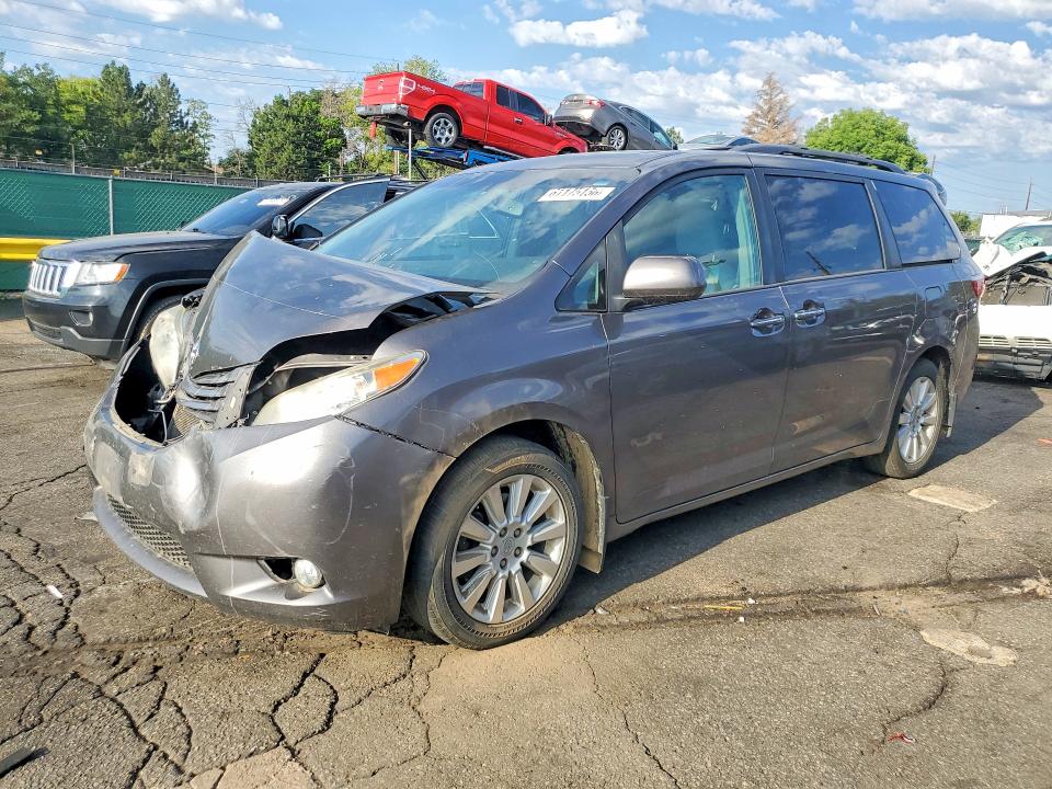 Aukcja sprzedaży 2015 Toyota Sienna, vin: 5TDDK3DC8FS106588, numer aukcji: 61175156