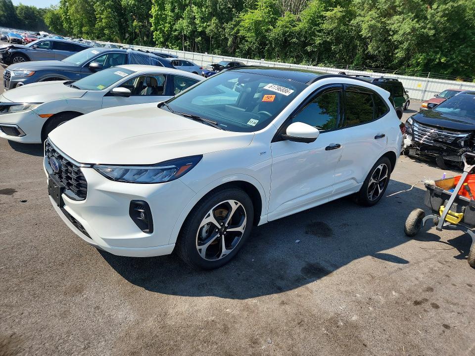 61796886 :رقم المزاد ، 1FMCU9NAXPUA96273 vin ، 2023 Ford Escape مزاد بيع