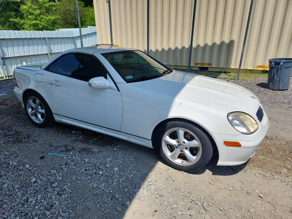 59600256 :رقم المزاد ، WDBKK65F84F300485 vin ، 2004 Mercedes-benz Slk مزاد بيع