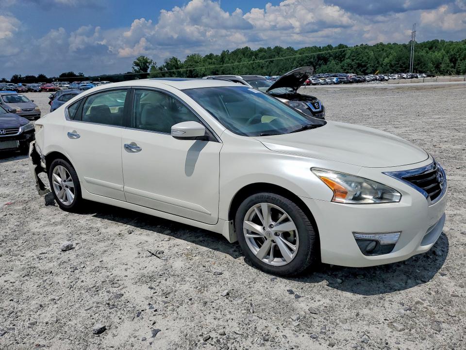 Продажа на аукционе авто 2015 Nissan Altima, vin: 1N4AL3AP9FC569810, номер лота: 61627346