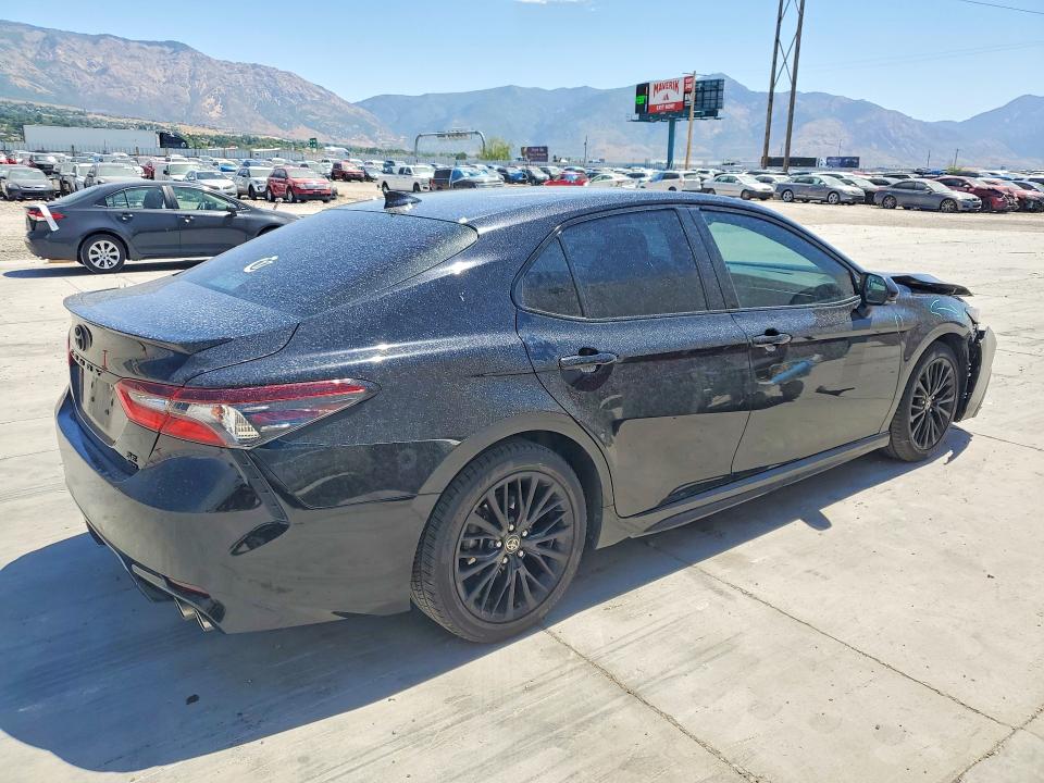 Продажа на аукционе авто 2022 Toyota Camry, vin: 4T1G11BK0NU049873, номер лота: 60948156