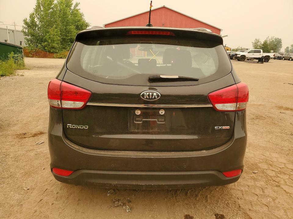 60564376 :رقم المزاد ، KNAHU8A35F7122722 vin ، 2015 Kia Rondo مزاد بيع