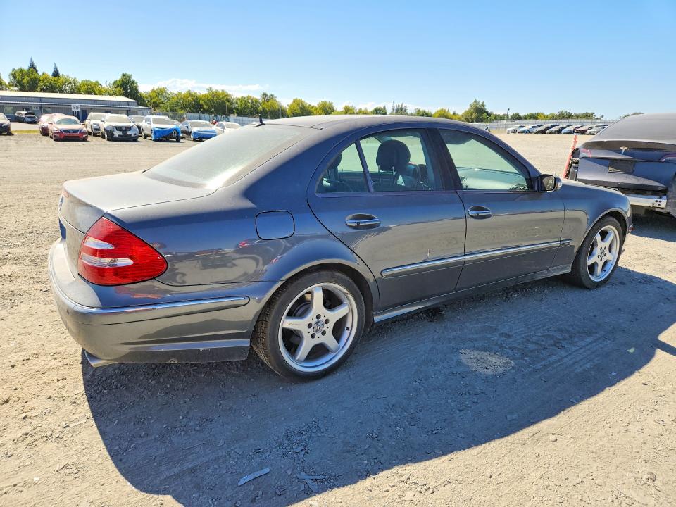 61048196 :رقم المزاد ، WDBUF70J56A832596 vin ، 2006 Mercedes-benz E مزاد بيع