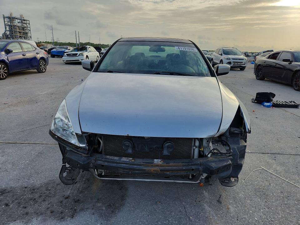 61191036 :رقم المزاد ، 1HGCM56784A049242 vin ، 2004 Honda Accord مزاد بيع