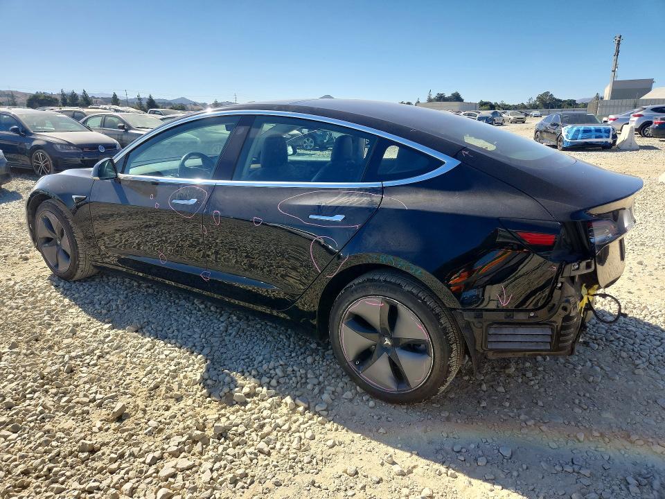 63381206 :رقم المزاد ، 5YJ3E1EA1JF173163 vin ، 2018 Tesla Model 3 مزاد بيع