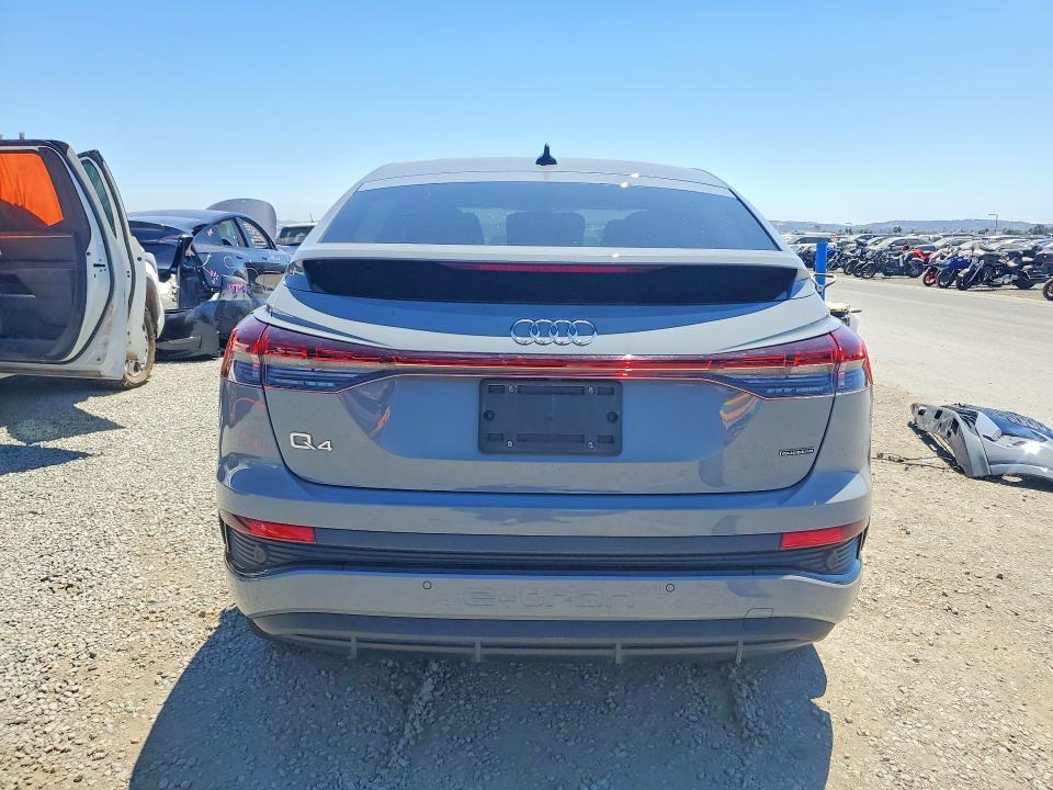 61884866 :رقم المزاد ، WA122BFZ7RP024802 vin ، 2024 Audi Q4 E-tron مزاد بيع