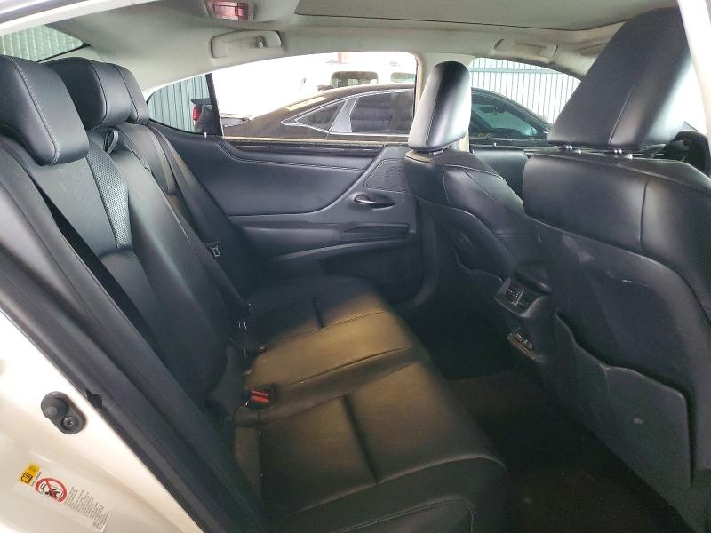 59873716 :رقم المزاد ، 58ABZ1B12KU021037 vin ، 2019 Lexus Es مزاد بيع