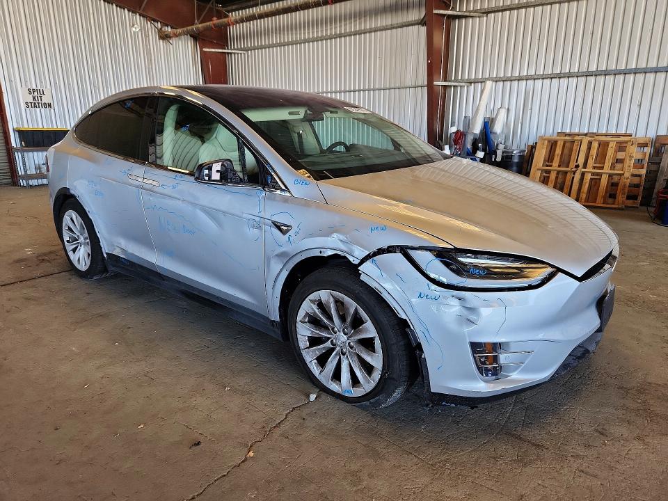 Продаж на аукціоні авто 2018 Tesla Model X, vin: 5YJXCDE27JF126933, номер лоту: 62542576