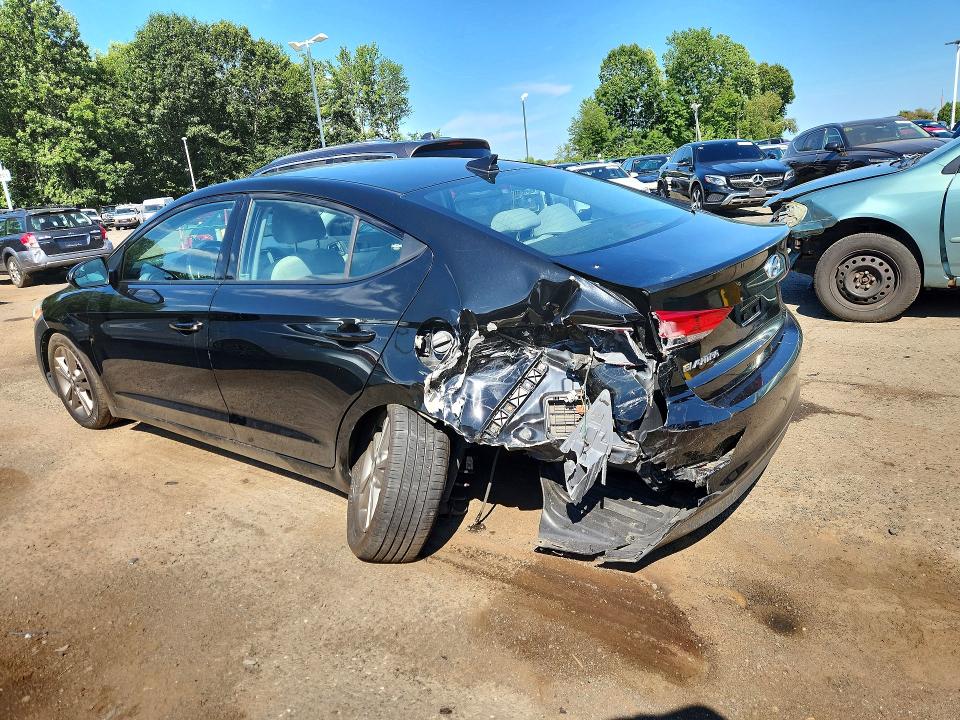 Продажа на аукционе авто 2017 Hyundai Elantra, vin: 5NPD84LF0HH117609, номер лота: 61336166