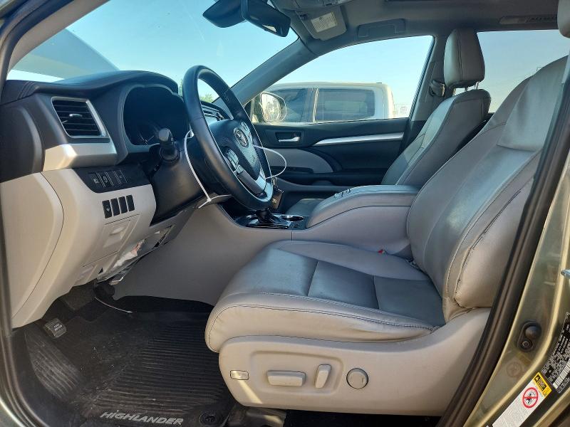 62607866 :رقم المزاد ، 5TDJZRFH3KS940661 vin ، 2019 Toyota Highlander مزاد بيع