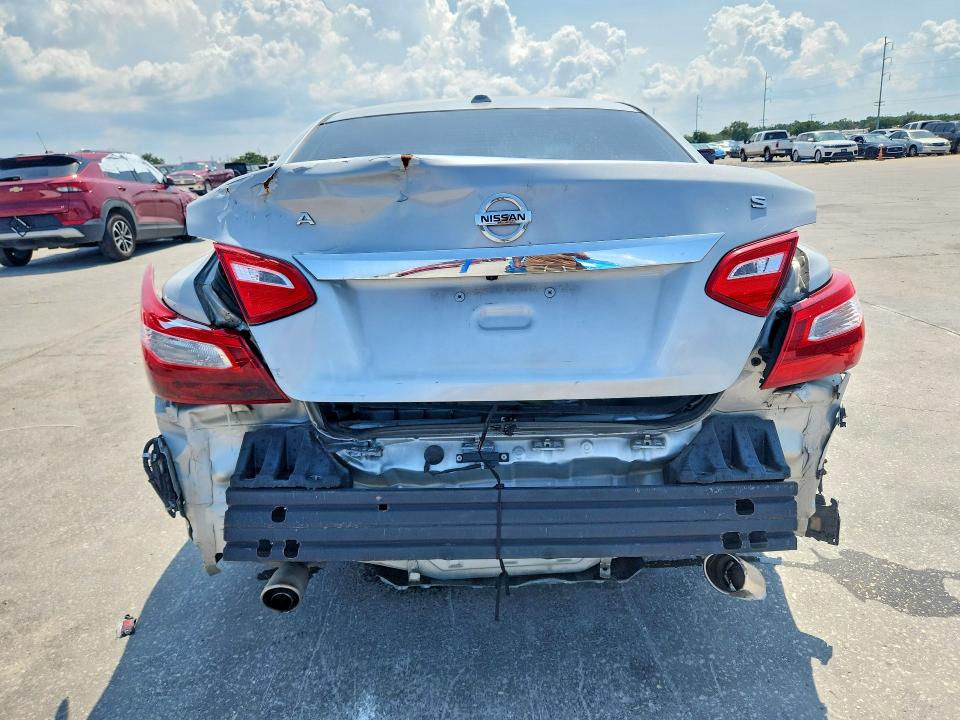 2017 Nissan Altima მანქანა იყიდება აუქციონზე, vin: 1N4AL3APXHC256218, აუქციონის ნომერი: 63038686