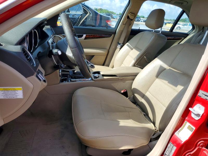 63168786 :رقم المزاد ، WDDGF4HB6ER307790 vin ، 2014 Mercedes-benz C مزاد بيع