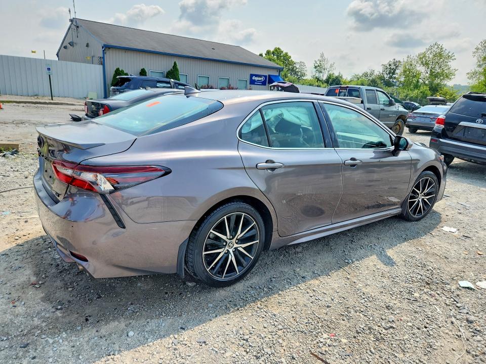 2024 Toyota Camry მანქანა იყიდება აუქციონზე, vin: 4T1G11AK6RU842201, აუქციონის ნომერი: 62683576