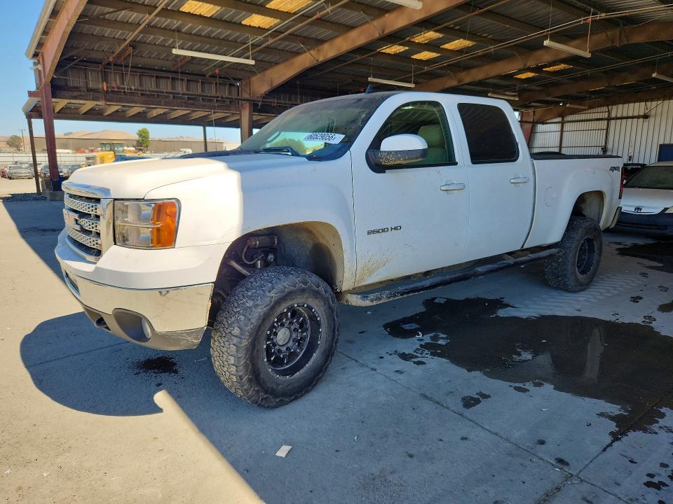60529056 :رقم المزاد ، 1GT121CG7DF119423 vin ، 2013 Gmc Sierra مزاد بيع