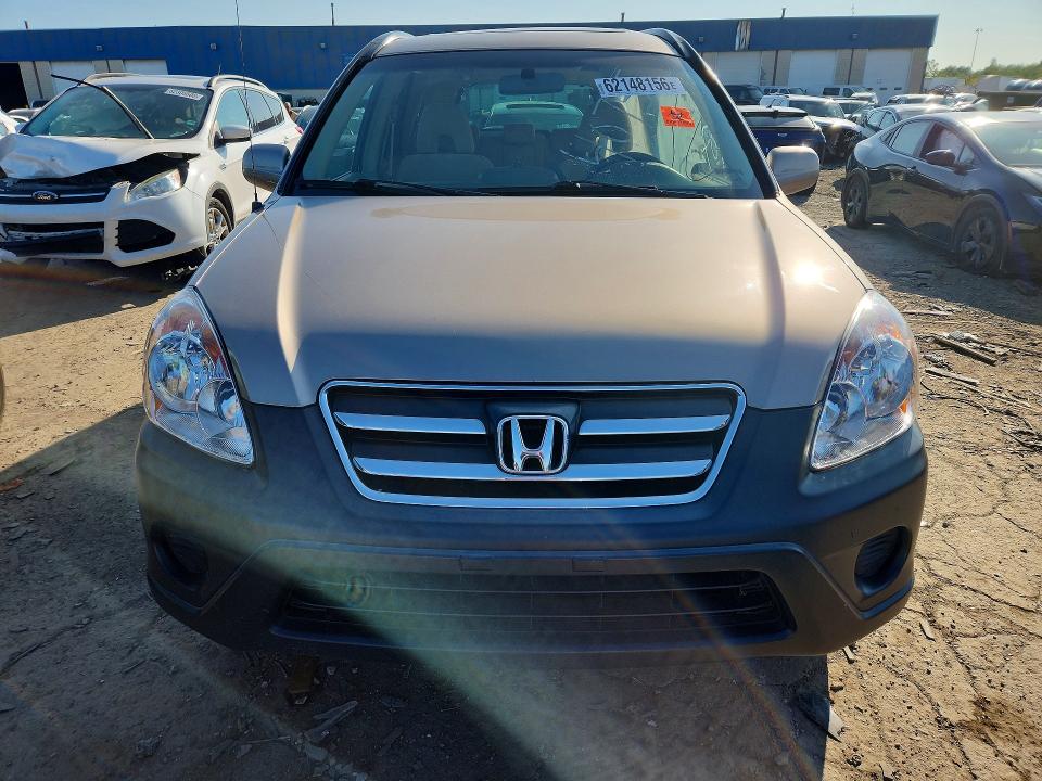 62148156 :رقم المزاد ، SHSRD78805U334075 vin ، 2005 Honda Cr-v مزاد بيع