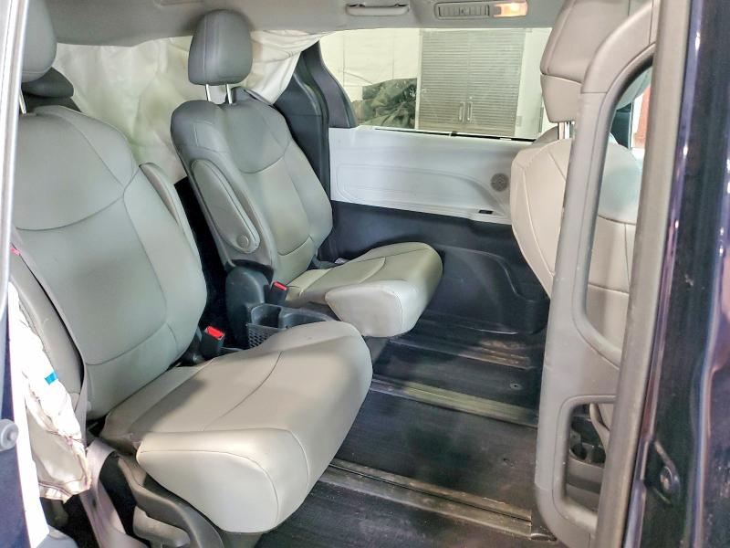 61098046 :رقم المزاد ، 5TDJSKFC8SS177374 vin ، 2025 Toyota Sienna مزاد بيع