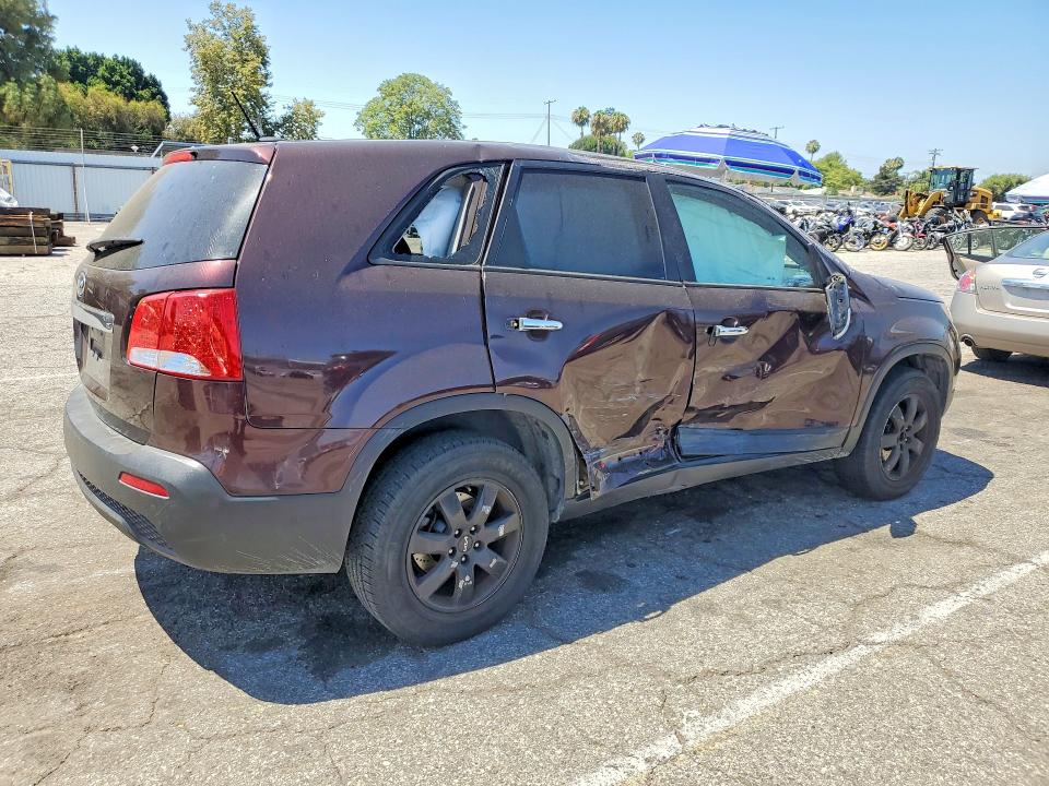 60672246 :رقم المزاد ، 5XYKT3A13BG098141 vin ، 2011 Kia Sorento مزاد بيع