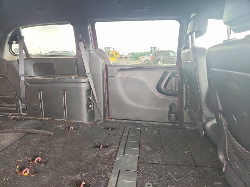 60520306 :رقم المزاد ، 2C4RDGEG8JR285113 vin ، 2018 Dodge Grand Caravan مزاد بيع