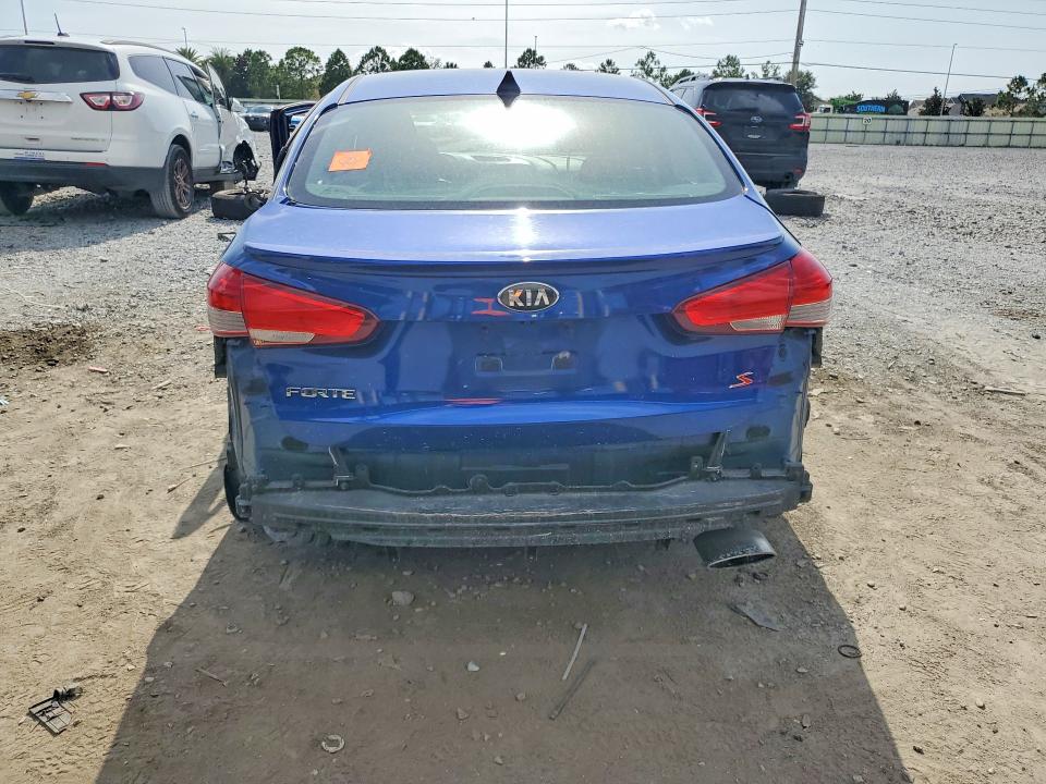60590536 :رقم المزاد ، 3KPFL4A72HE141272 vin ، 2017 Kia Forte مزاد بيع