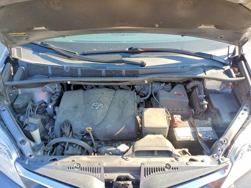 2018 Toyota Sienna მანქანა იყიდება აუქციონზე, vin: 5TDYZ3DC2JS960353, აუქციონის ნომერი: 63132846