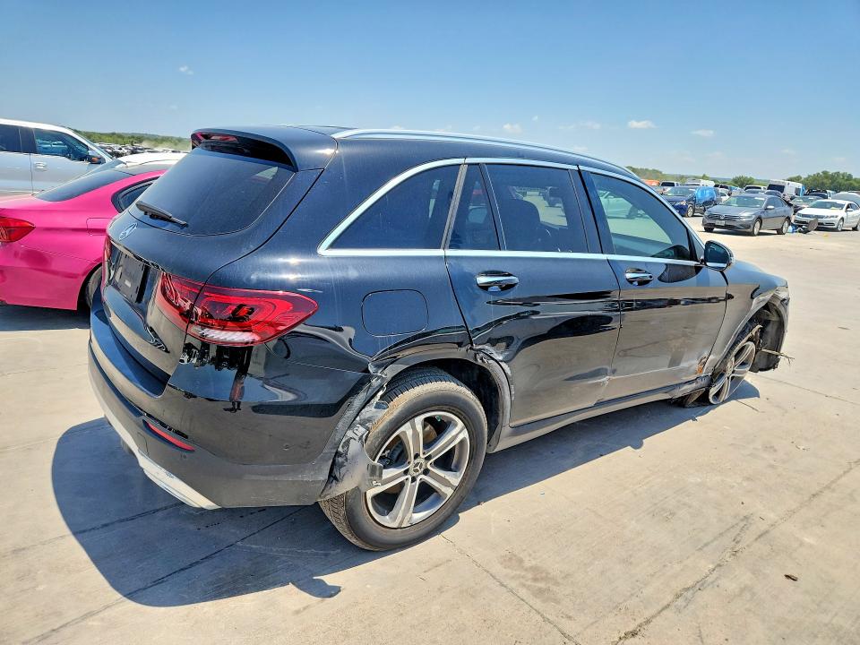 62380726 :رقم المزاد ، W1N0G8DB1MF927462 vin ، 2021 Mercedes-benz Glc مزاد بيع