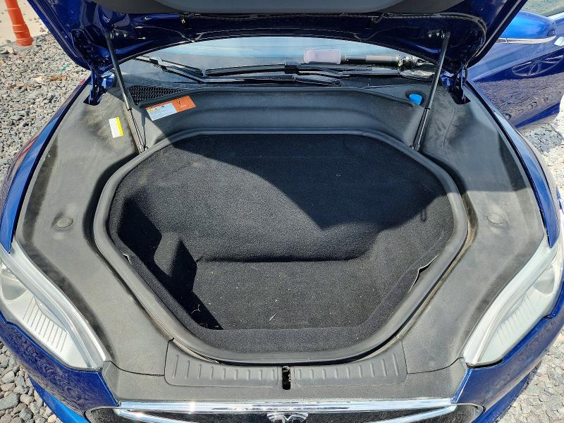2015 Tesla Model S მანქანა იყიდება აუქციონზე, vin: 5YJSA1E29FF112327, აუქციონის ნომერი: 60917386