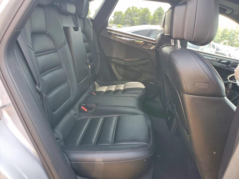59536186 :رقم المزاد ، WP1AB2A54JLB35503 vin ، 2018 Porsche Macan مزاد بيع