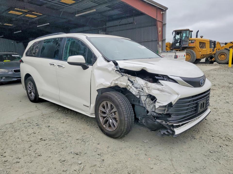 Продажа на аукционе авто 2021 Toyota Sienna, vin: 5TDJSKFCXMS005799, номер лота: 59813796