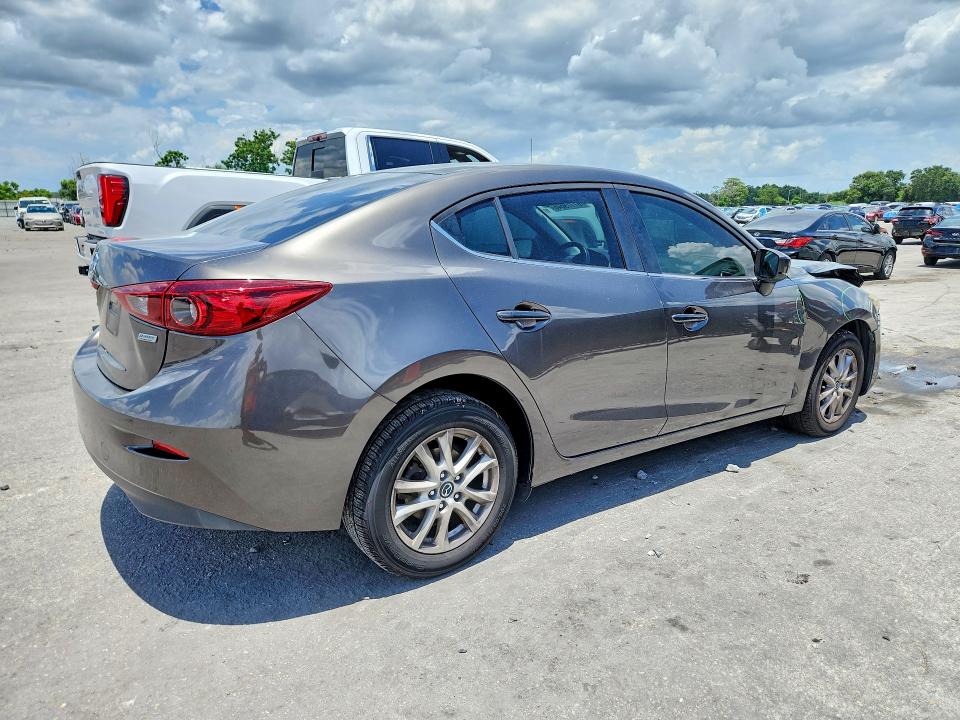 61179846 :رقم المزاد ، 3MZBN1U77HM120536 vin ، 2017 Mazda 3 مزاد بيع