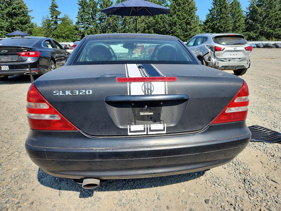 2001 Mercedes-benz Slk მანქანა იყიდება აუქციონზე, vin: WDBKK65F51F225742, აუქციონის ნომერი: 60988086