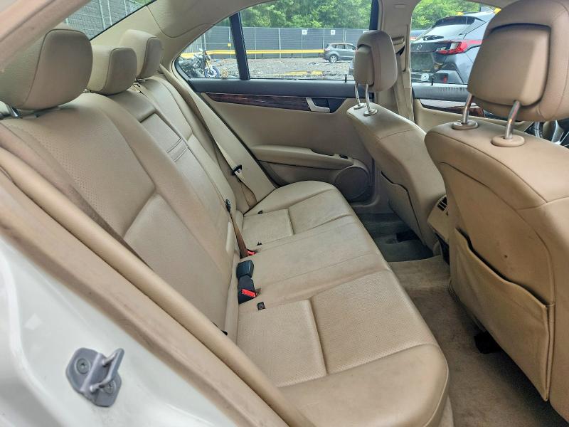 2012 Mercedes-benz C მანქანა იყიდება აუქციონზე, vin: WDDGF8BB3CR226324, აუქციონის ნომერი: 59976946