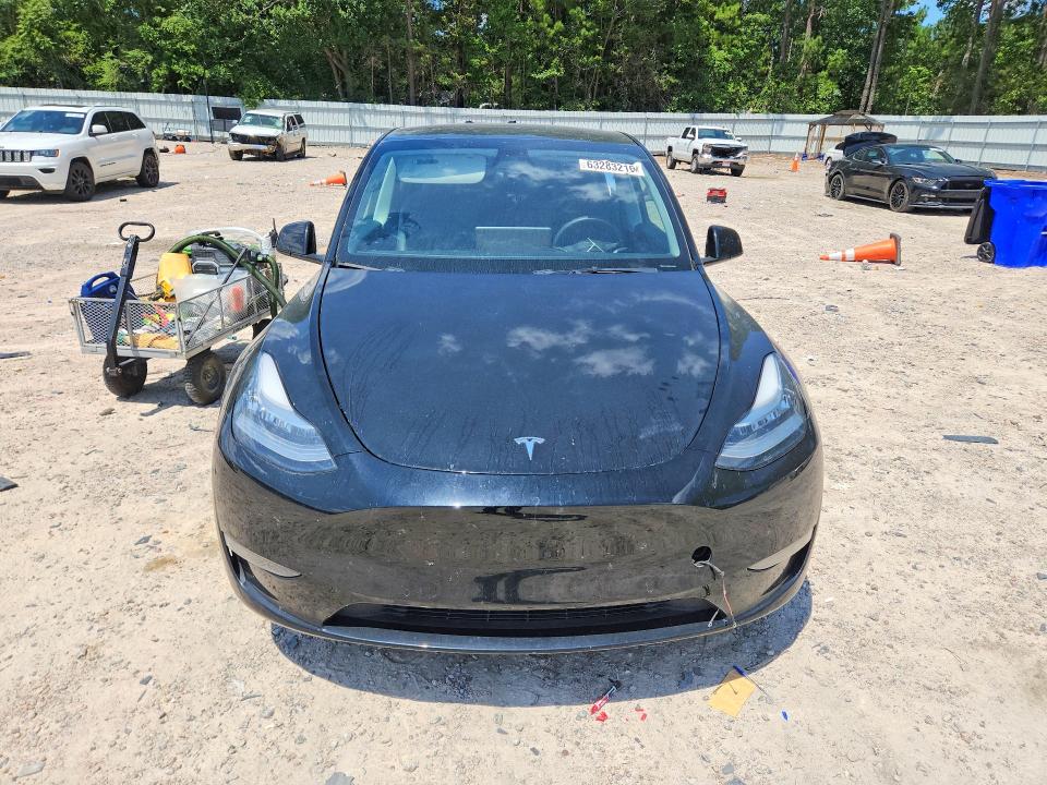 63283216 :رقم المزاد ، 7SAYGDEE2NA015036 vin ، 2022 Tesla Model Y مزاد بيع