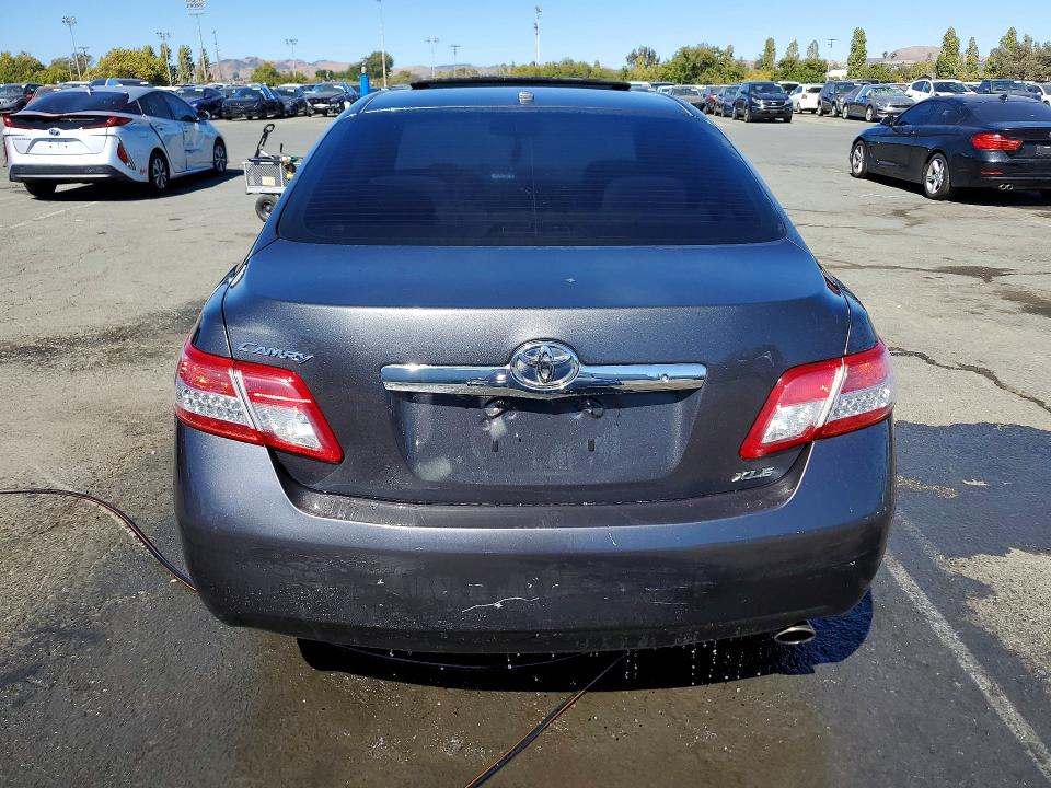 2011 Toyota Camry მანქანა იყიდება აუქციონზე, vin: 4T1BF3EK3BU636891, აუქციონის ნომერი: 64246266