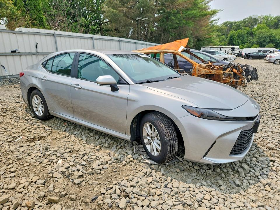 60931796 :رقم المزاد ، 4T1DBADK6SU033556 vin ، 2025 Toyota Camry مزاد بيع