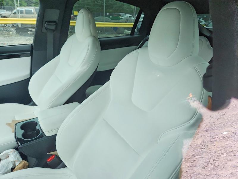 60067776 :رقم المزاد ، 5YJXCDE28MF309925 vin ، 2021 Tesla Model X مزاد بيع