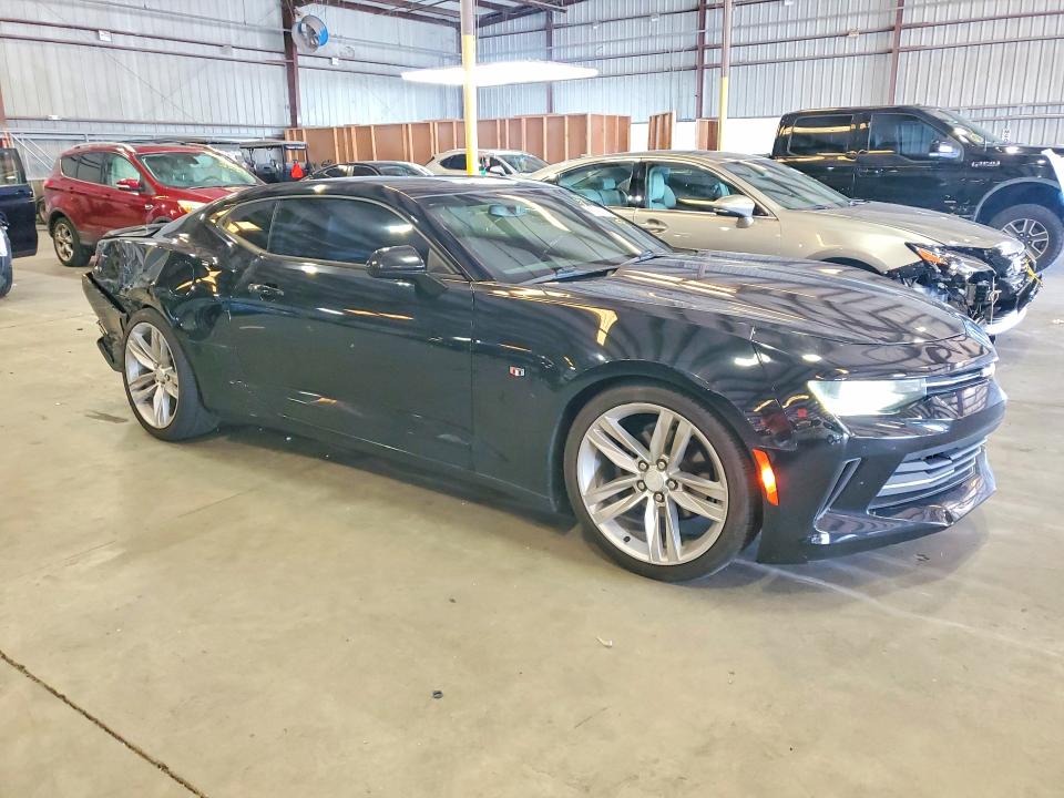61251336 :رقم المزاد ، 1G1FD1RX2H0142228 vin ، 2017 Chevrolet Camaro مزاد بيع