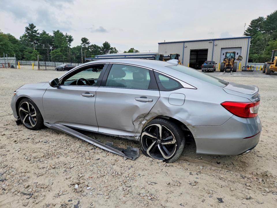 62972726 :رقم المزاد ، 1HGCV1F32JA137072 vin ، 2018 Honda Accord مزاد بيع